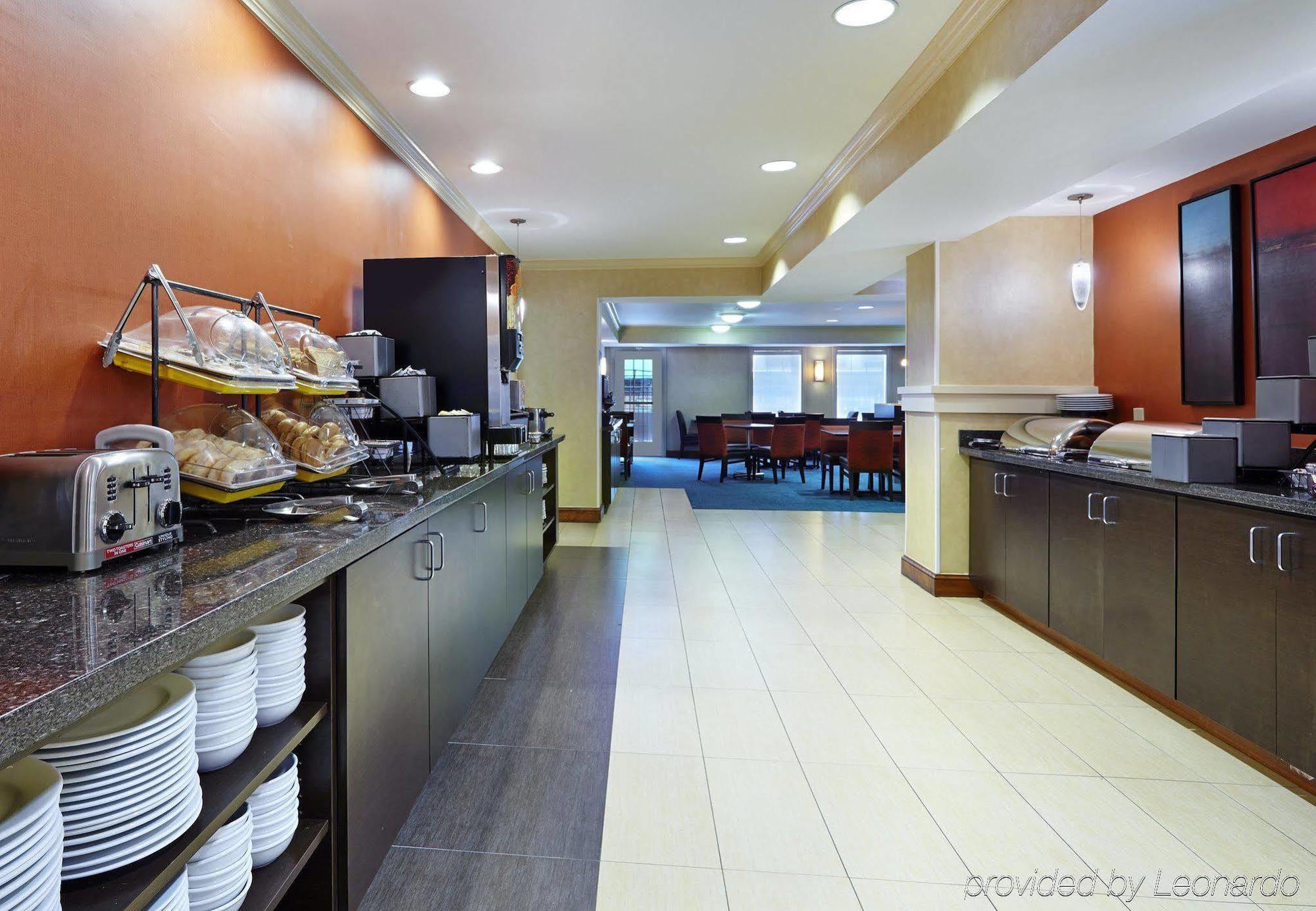 Residence Inn Houston By The Galleria Экстерьер фото